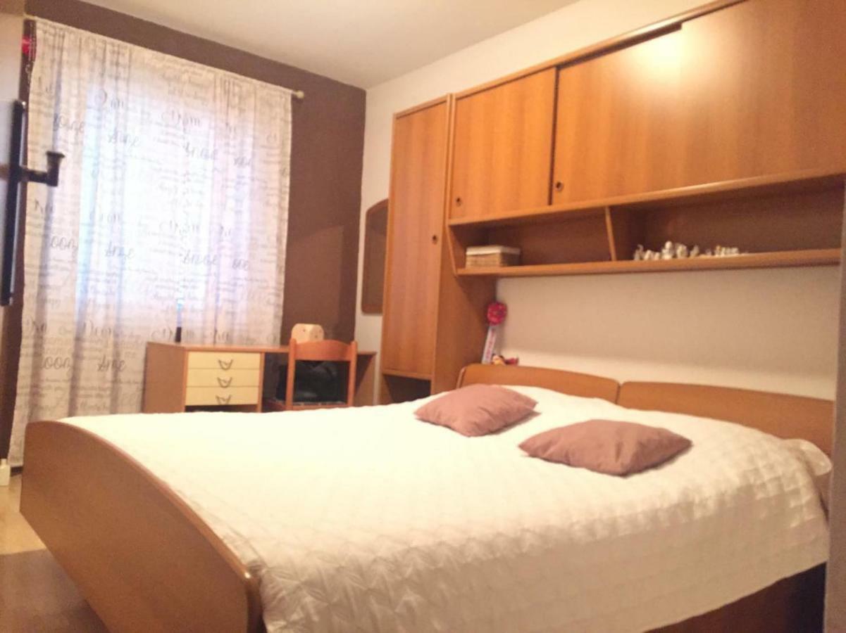 Apartment Stela Rab Town Exterior photo